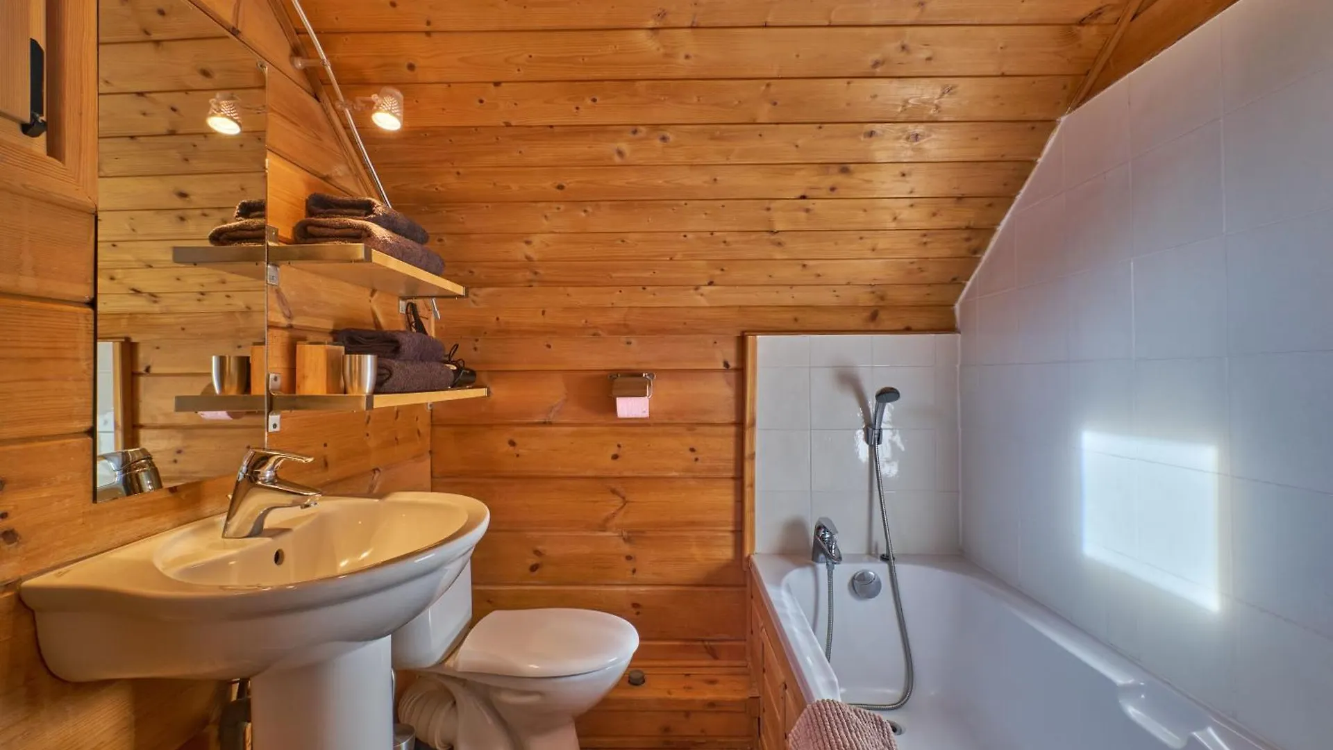 Les Chalets De Celine La Joue du Loup