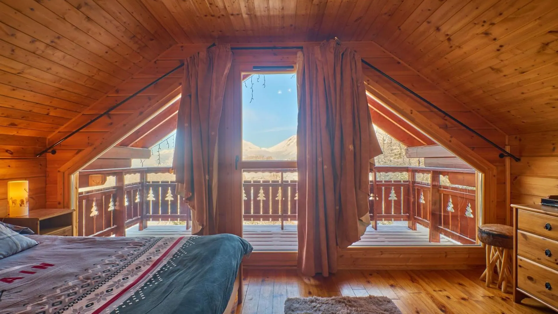 Les Chalets De Celine La Joue du Loup 0*,  France
